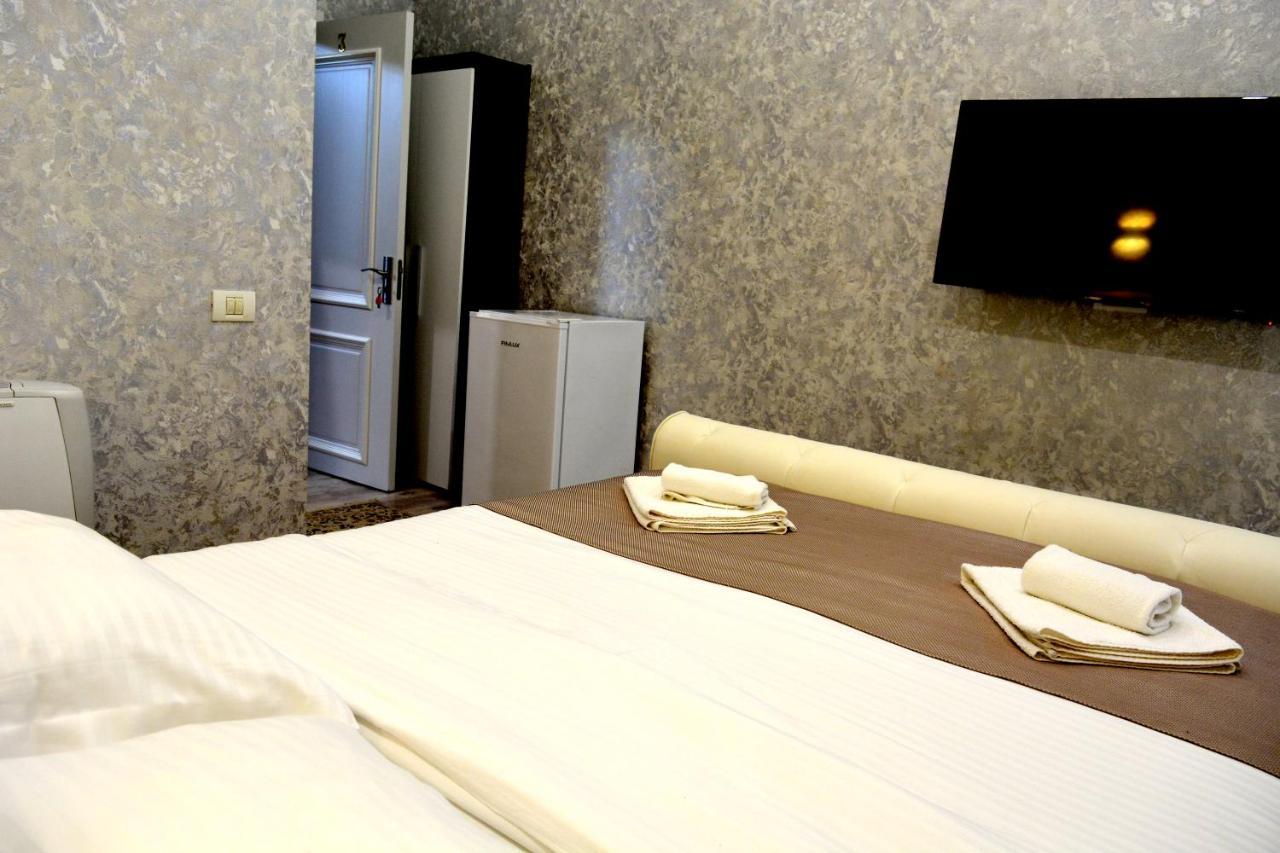 Hotel Arizet Boutique Mamaia Extérieur photo